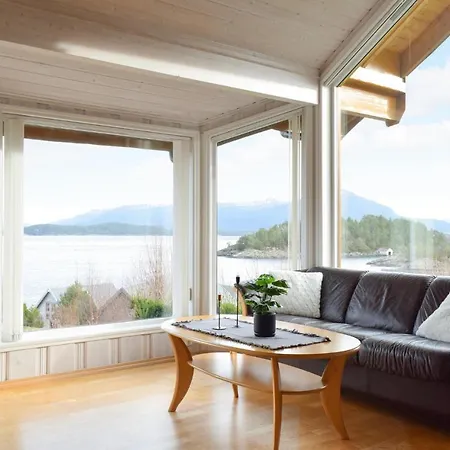 4 Bedroom Gorgeous In Bjoa Utbjoa